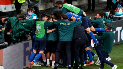 Italové v penaltách přestříleli Španěly a jdou do finále Eura