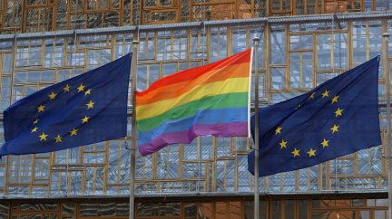 Evropská komise zahájila řízení o právech LGBTQ v Maďarsku a Polsku