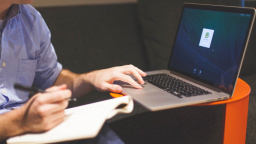 Kde si půjčit do výplaty i o víkendu a do 15 minut?