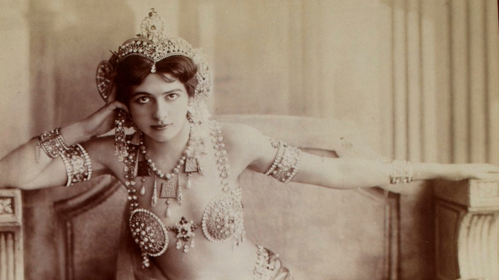 Krásná tanečnice a špionka Mata Hari se narodila před 145 lety