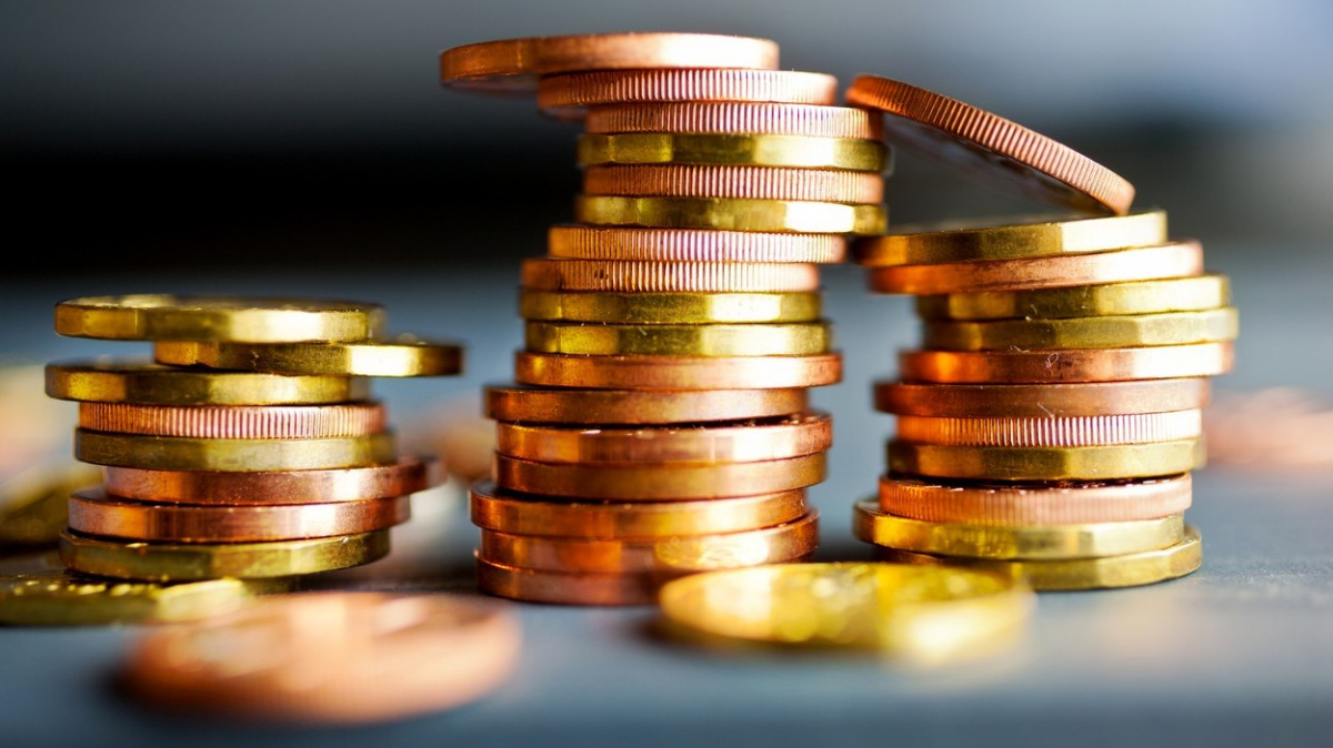 Tempo zadlužování Česka roste, stát by měl více šetřit, varuje kontrolní úřad