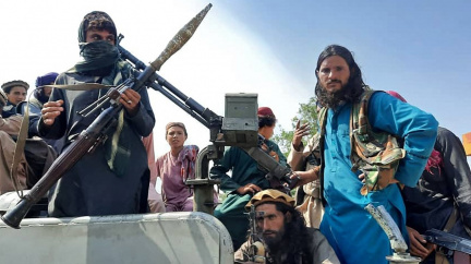 Tálibánci vstoupili do Kábulu, obsadili prezidentský palác