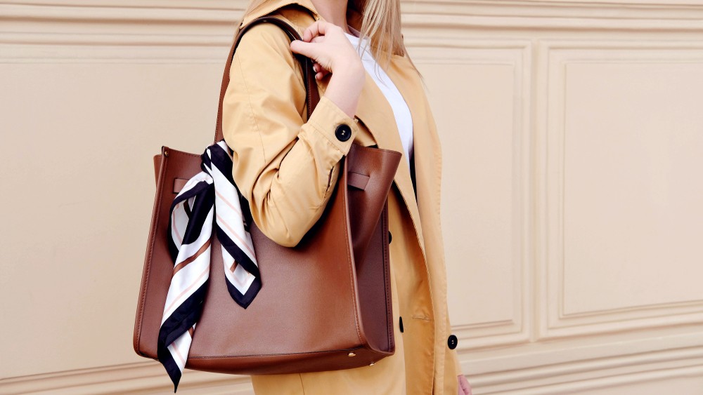Jak si vybrat trendy kabelku? Jaký typ kabelek bude v módě?