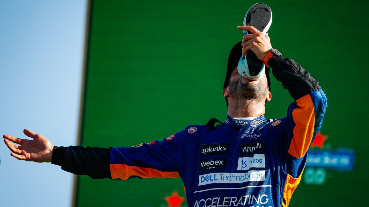 Když se dva perou, třetí se směje: Monzu ovládl medojed