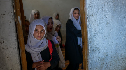 Tálibán vylučuje dívky ze vzdělávání, poslal do středních škol jen chlapce