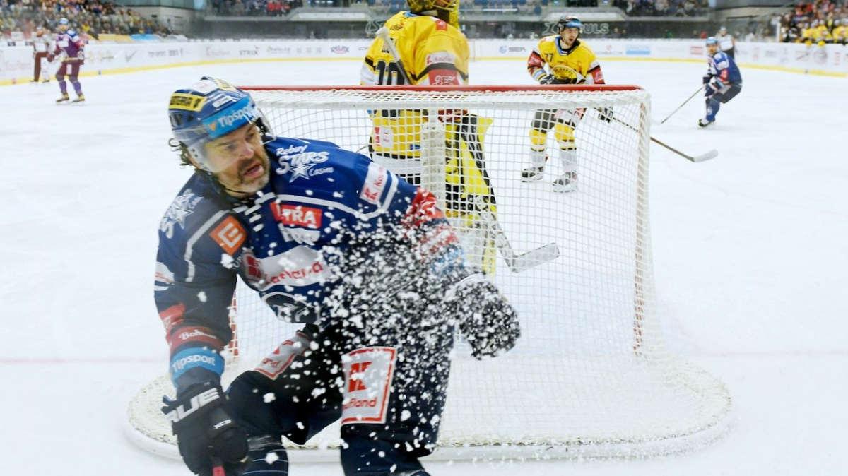 Padesátník zachraňuje Kladno: Jágr zařídil všechny góly Rytířů