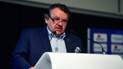 Podle deníku Sport byl šéf českého hokeje spolupracovníkem kontrarozvědky StB