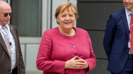 Éra Merkelové končí. Německo v parlamentních volbách vybírá nového kancléře