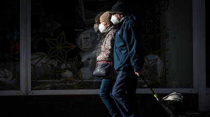V Česku je stále přes 400 tisíc seniorů nechráněných proti covidu