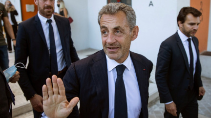 Exprezident Sarkozy je podle soudu vinen z nezákonného financování kampaně