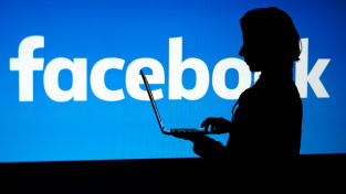 Rusko chce pokutovat Facebook, nemaže prý obsah, který Moskva považuje za nezákonný