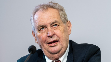 Prezident Zeman bude na doporučení lékaře volit v Lánech, přijde za ním volební komise