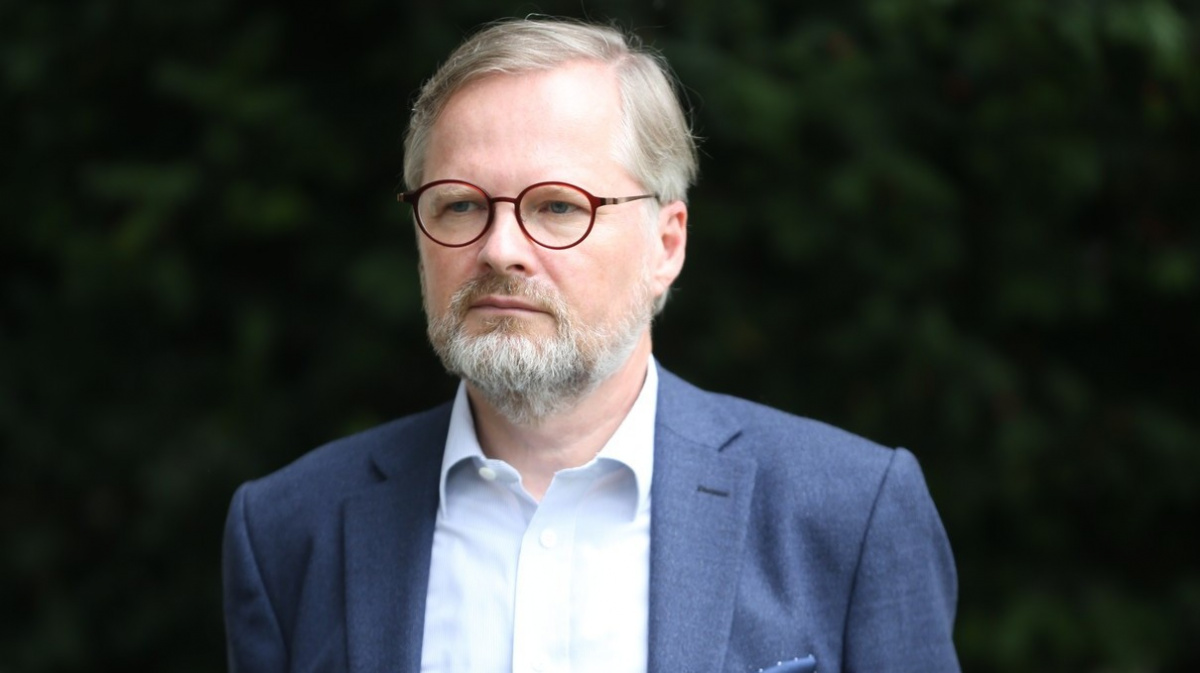 S žádostí o schůzku se Zemanem počkám kvůli jeho zdravotnímu stavu, oznámil Fiala