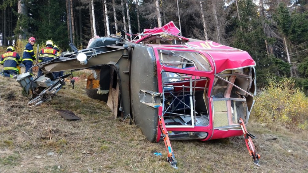 Spadla kabina lanovky na Ještěd. Zahynul v ní strojvedoucí