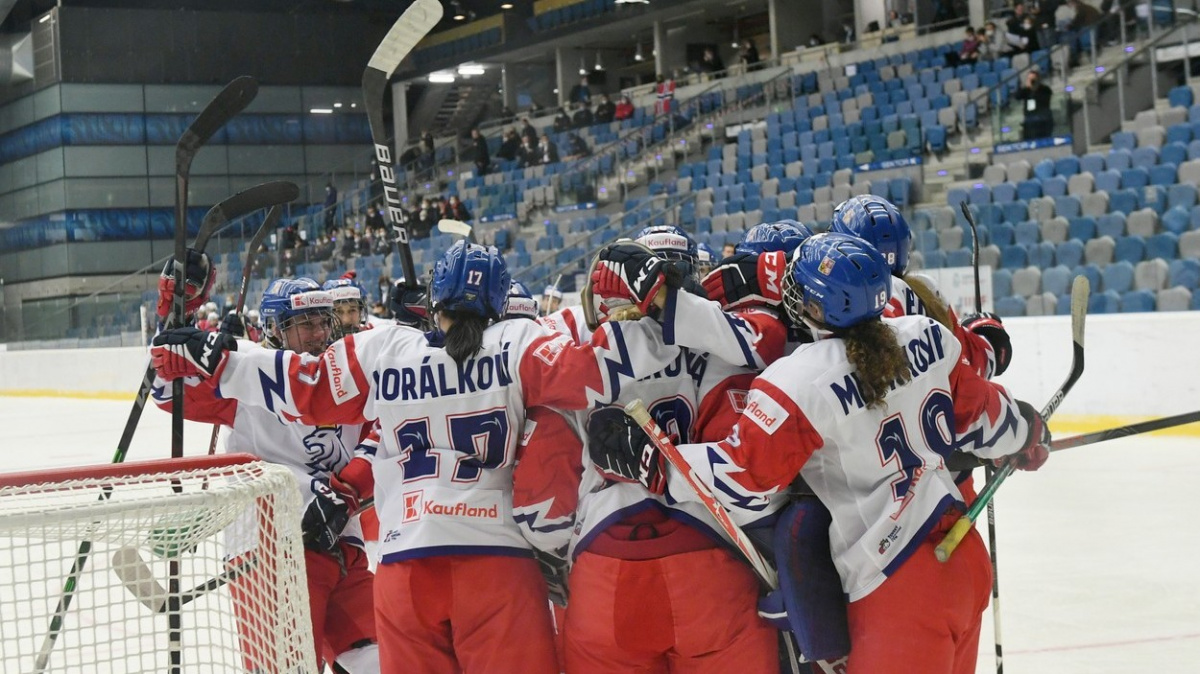 Historický úspěch! České hokejistky poprvé zamíří na olympiádu