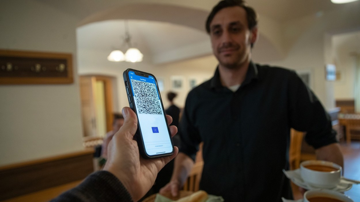 Aplikace Tečka dnes některým lidem nefungovala. Jsou za tím změny v uznávání certifikátů