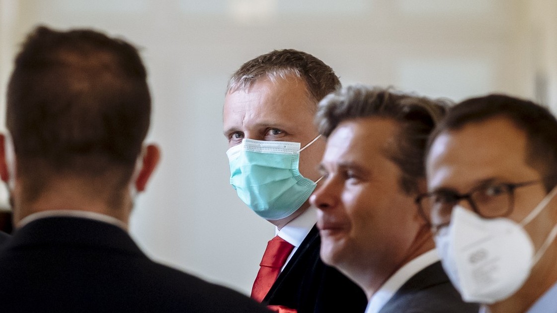 Kauza vynesených odposlechů: Soud osvobodil Bártu i Petržílka