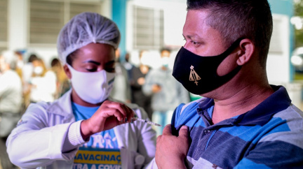 Brazílie se díky rychlému očkování dostala z covidového špatného snu