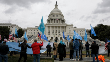 Nebudeme dovážet čínské zboží vyrobené nucenou prací Ujgurů, schválila americká Sněmovna