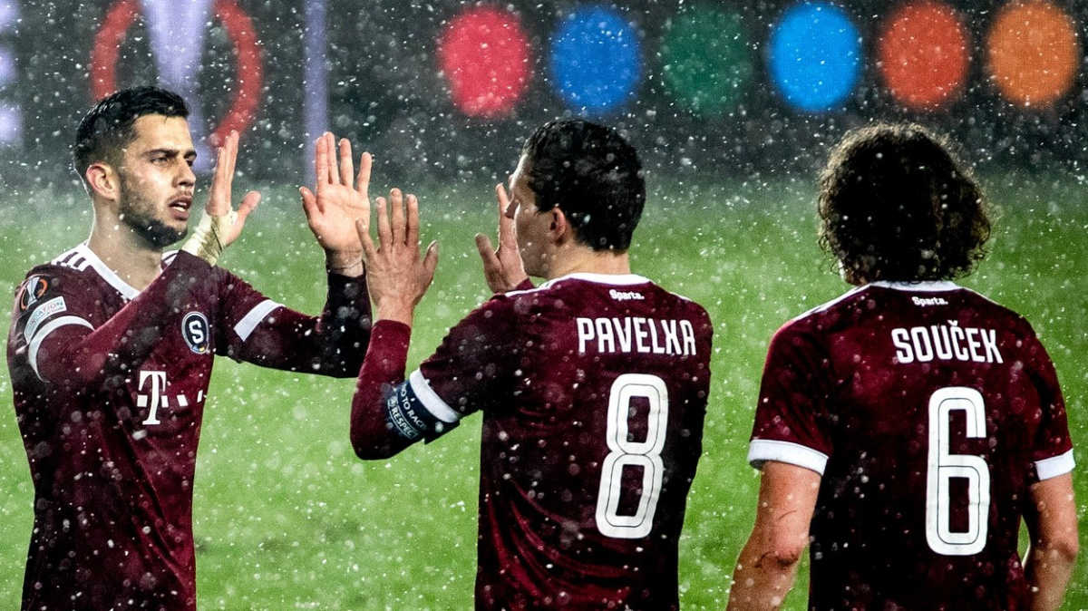 Los Evropské konferenční ligy: Sparta narazí na Partizan, Slavia na Fenerbahce