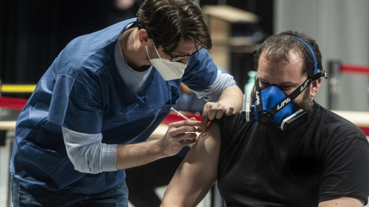 Lidé 30+ se mohou dát proti covidu přeočkovat už po pěti měsících