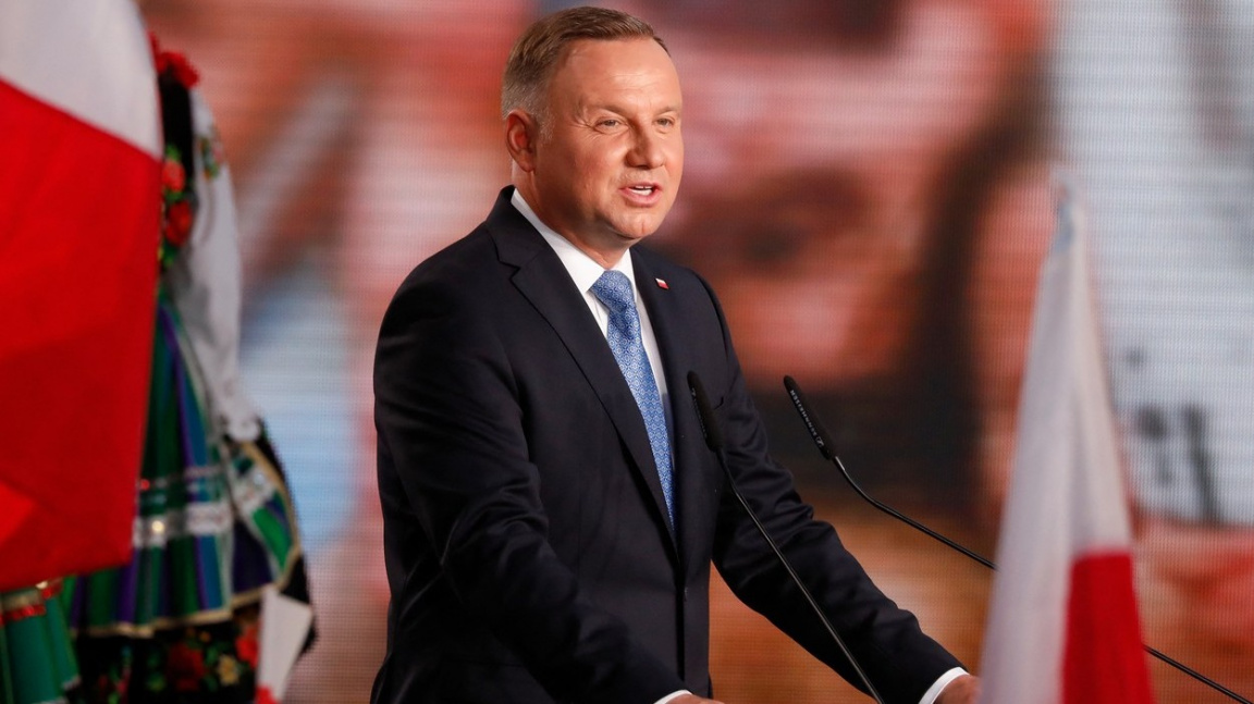 Der polnische Präsident Duda legte sein Veto gegen ein Gesetz ein, das ausländisches Eigentum an Medien einschränkt