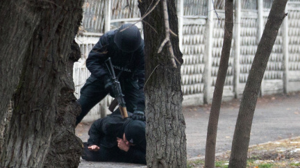 V Kazachstánu při nepokojích zemřelo 44 lidí, 4400 bylo zatčeno. Včetně expremiéra