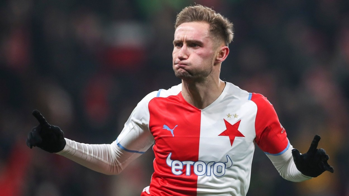 Reprezentační útočník Kuchta míří ze Slavie do Lokomotivu Moskva
