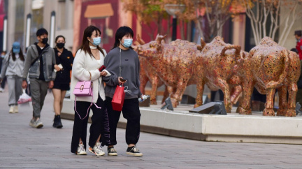 Čínská metropole Peking odhalila první případ koronavirové varianty omikron