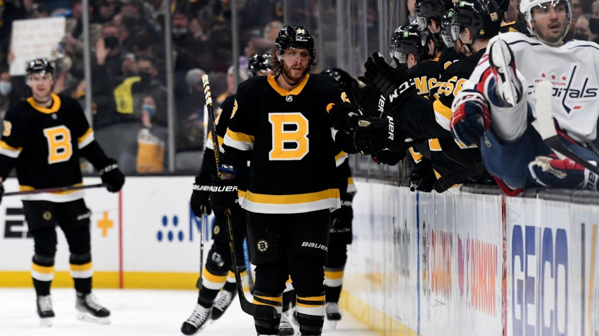 Pastrňák dal v NHL Vaněčkovi dva góly a stíhá Hertla