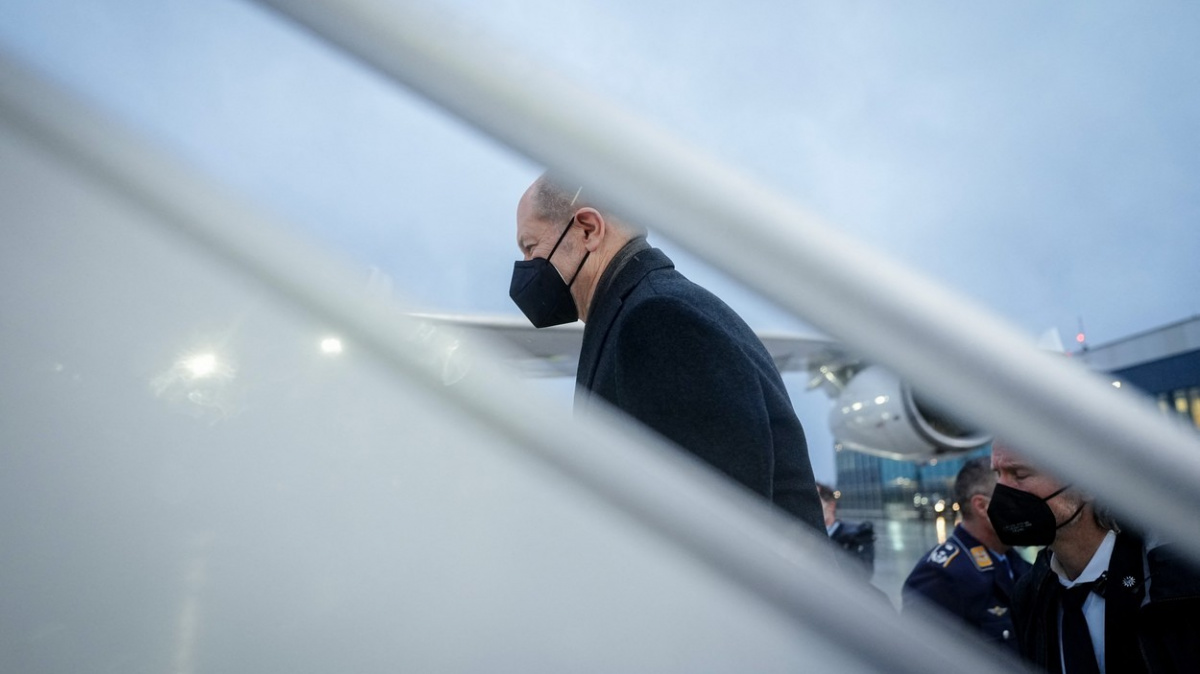 Německý kancléř striktně proti dodávkám zbraní Ukrajině: Občané si to nepřejí