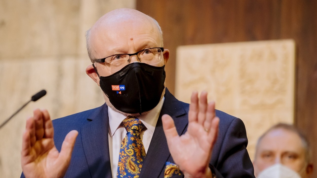 Dopis hygienám o snižování míst měla poslat šéfka odboru ministerstva zdravotnictví