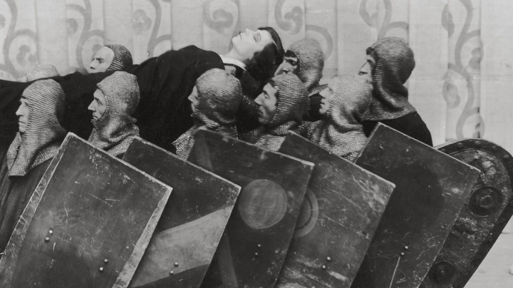 Žena v roli Hamleta? To už tady bylo před sto lety