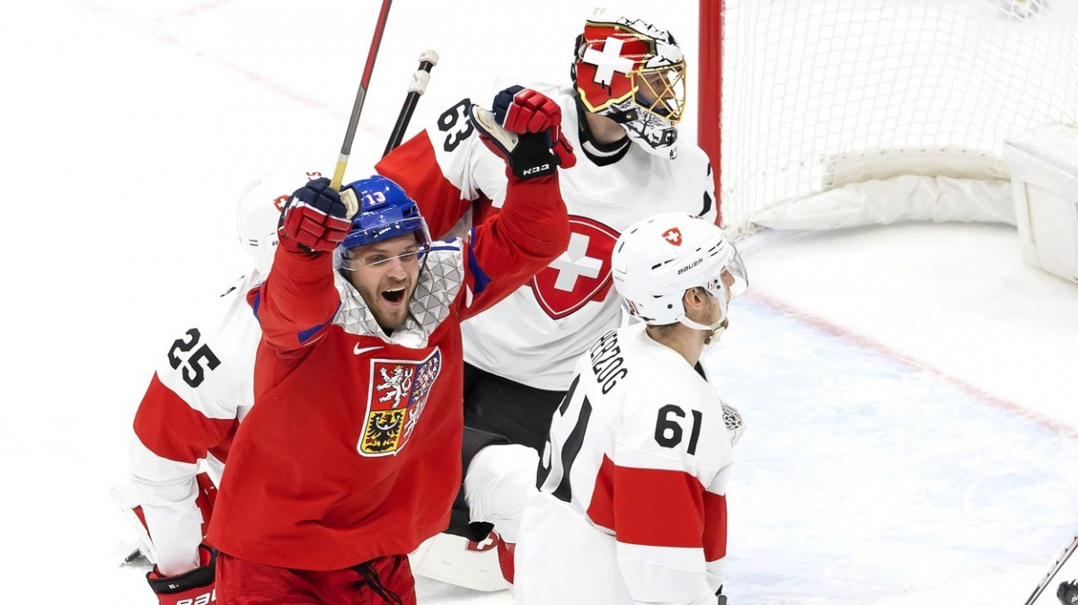 Čeští hokejisté po devíti měsících porodili vítězství: Porazili Švýcary na nájezdy