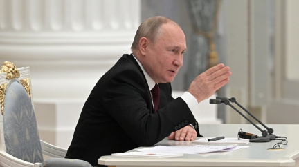 Aktualizováno: O uznání nezávislosti donbaských republik se rozhodne dnes, deklaroval Putin