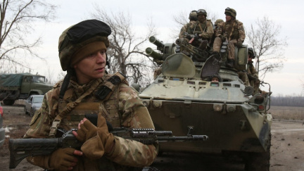Zeman se staví příznivě k výjimce, aby mohli Češi bojovat na Ukrajině