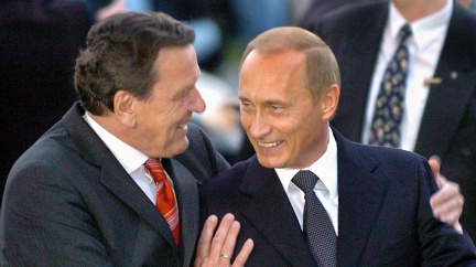 Od Putinova přítele se odvracejí politici, zaměstnanci i fotbalisté