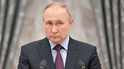 Aktualizováno: Putin jednal se Scholzem, zmínil možné třetí kolo jednání Moskvy a Kyjeva