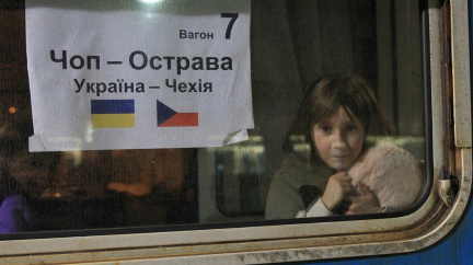 Aktualizováno: Víc než polovina Ukrajinců, kteří do Česka přicházejí, jsou děti