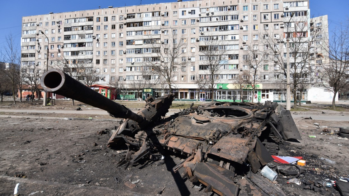 V Mariupolu zůstávají v nelidských podmínkách desetitisíce lidí