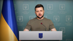 Zelenskyj žádá NATO o stíhačky a tanky, na které se „práší ve skladech“