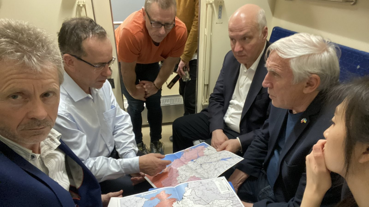 Ukrajina nesmí skončit jako Československo podle mnichovské dohody, řekl Vystrčil