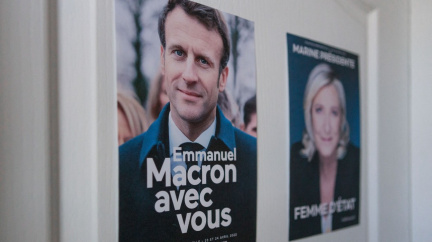Macron zvyšuje náskok před Le Penovou v prezidentských volbách, naznačuje průzkum