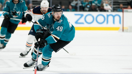 Příští sezonu NHL zahájí v říjnu v Praze San Jose s Nashvillem