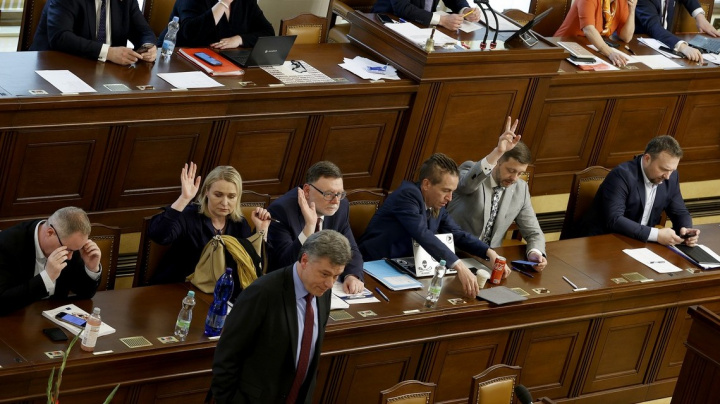 Ve Sněmovně pokračují obstrukce. Poslanci neprojednali žádný z bodů schůze