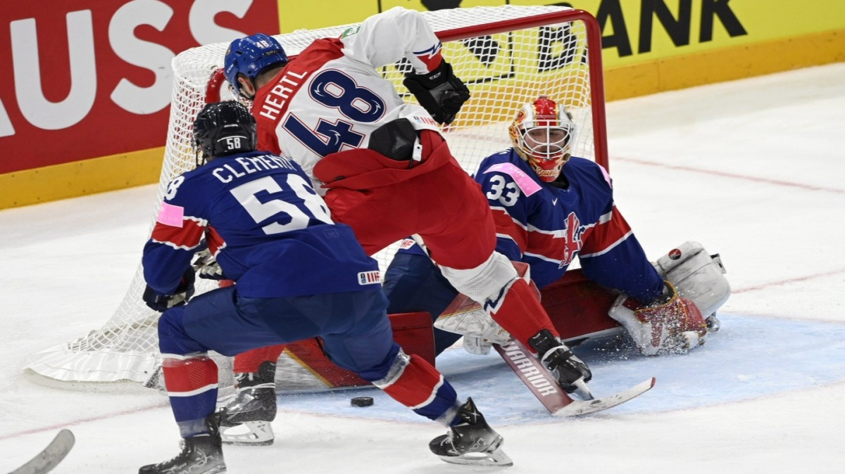 Češi povinně vyhráli nad Brity. Střelit první gól jim trvalo téměř půl hodiny