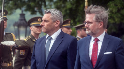 Aktualizováno: Fiala se setkal s rakouským kancléřem Nehammerem v Kramářově vile