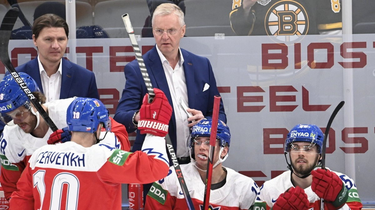 České hokejisty čeká zápas s Norskem, Slováci porazili Kazachstán