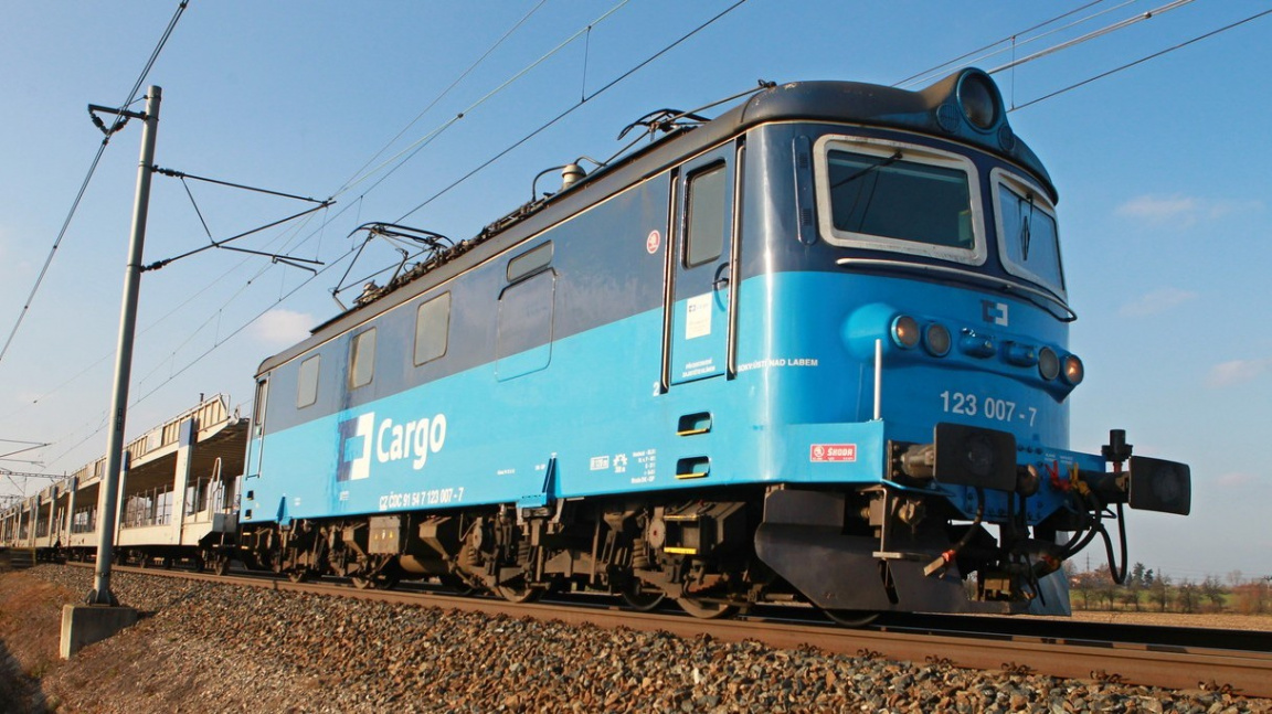 Spediteur D Cargo nimmt den ersten Zug mit Mais von Ukraine News