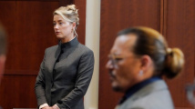 Porota mi vrátila život, reagoval Johnny Depp na verdikt ve sporu s Amber Heardovou